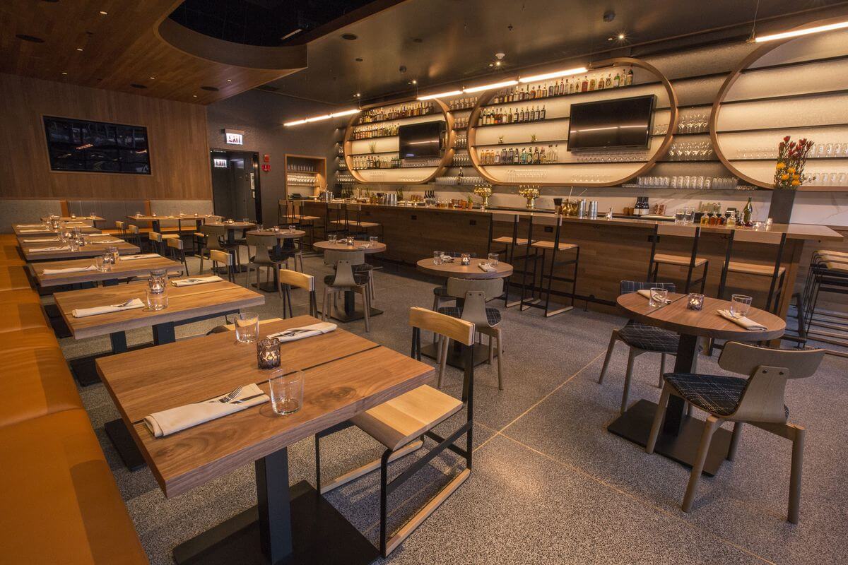 Juniper-Lighting-THIN-Multiples-Dyad-Mordecai-Bar-Lighting-Interior